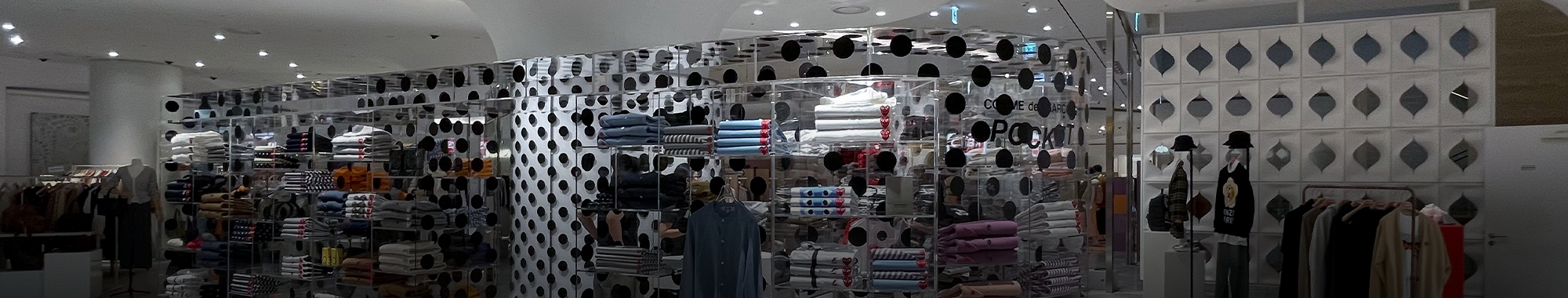 COMME des GARÇONS
